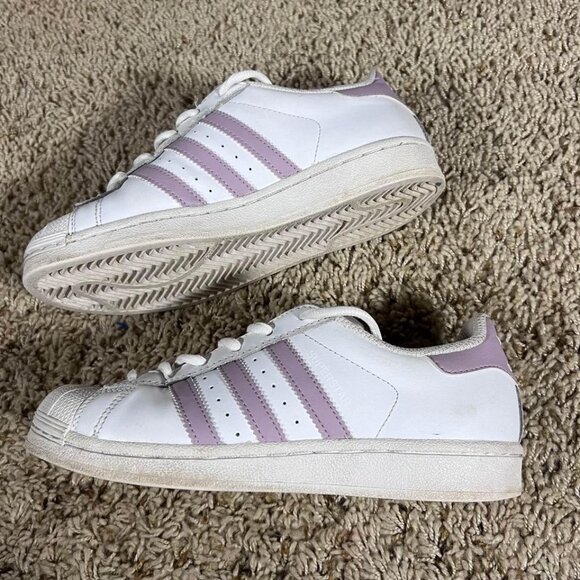 Adidas Superstar white/purple shoes womens size 6 - Picture 3 of 6